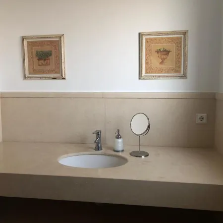 Guest house Varaba