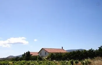Varaba 3* Markópoulon