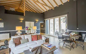 Varaba Guest house 3*