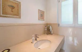 Guest house Varaba